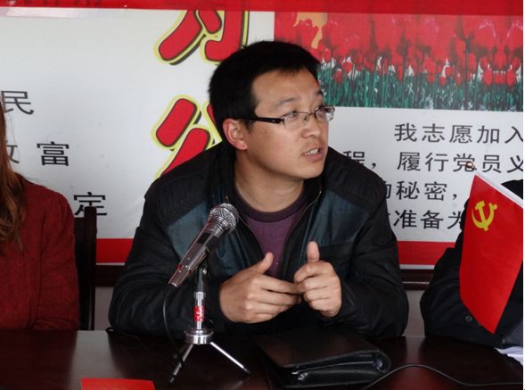 渭源县档案局在双联村开展法律知识宣传活动